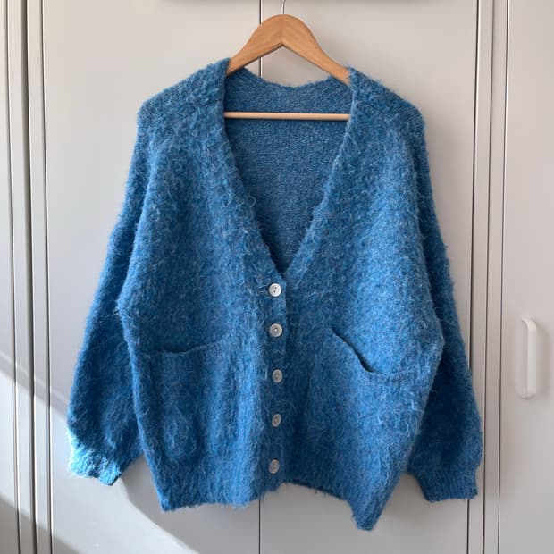 빈티지 블루 부클 니트 아방 가디건 