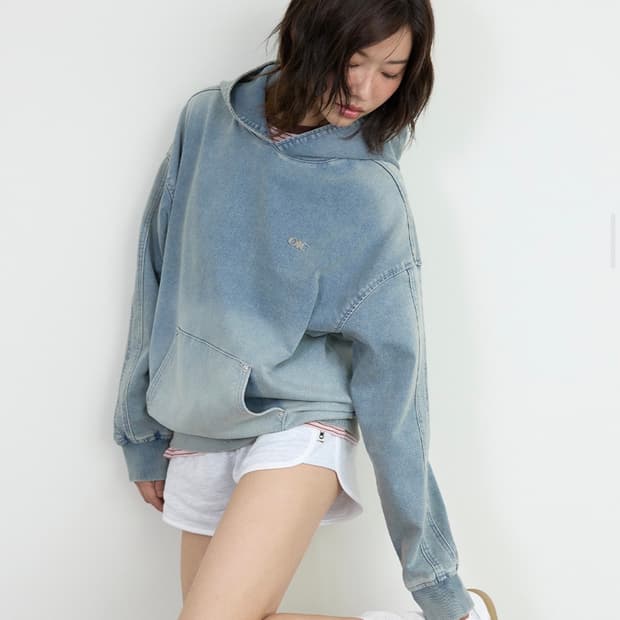 새상품) OIO COLLECTION  오아이오아이 후드티 M