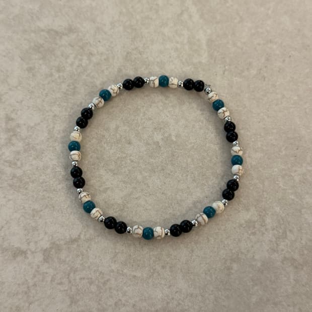 오닉스 블루비즈 포인트 레이어드 팔찌