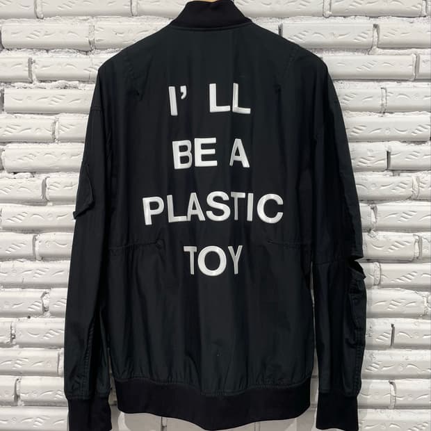 UNDERCOVER I’LL BE A PLASTIC TOY MA-1