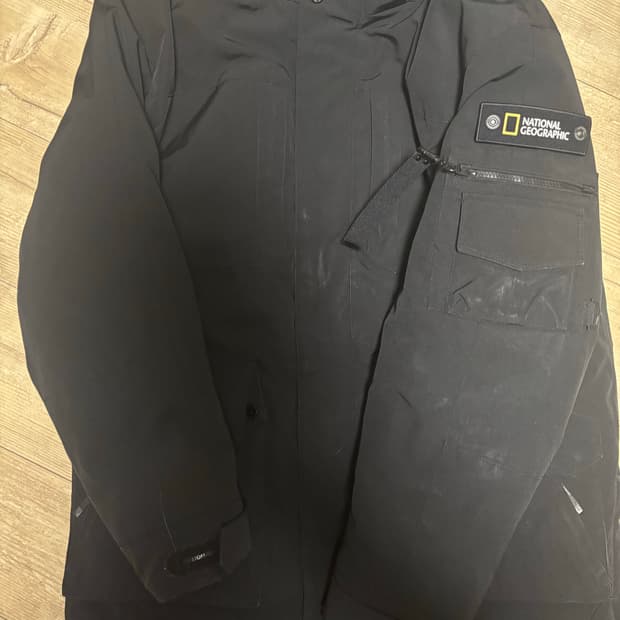 네셔널 벨루가 패딩