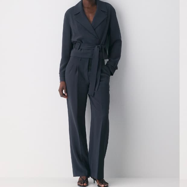 새상품 Aritzia Effortless pants curve