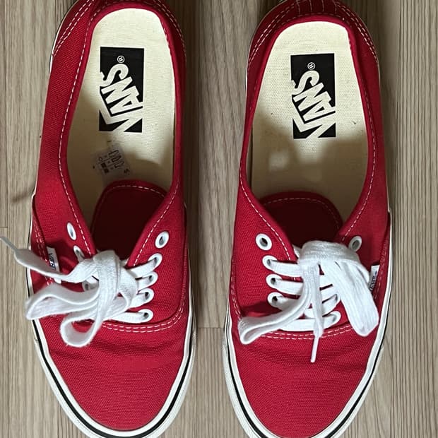 반스 리이슈 레드 255