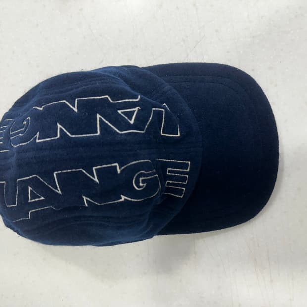 Lange 빈티지 벨벳 캡