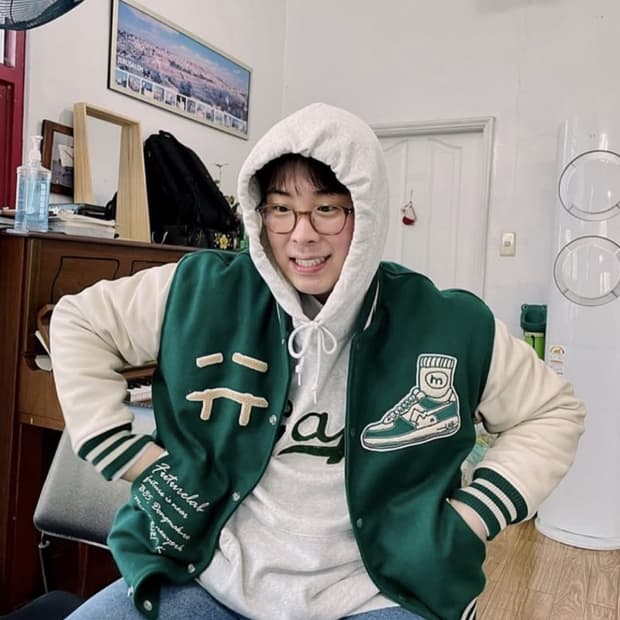 (50)퓨처랩 SAINTWEST 바시티 자켓 그린