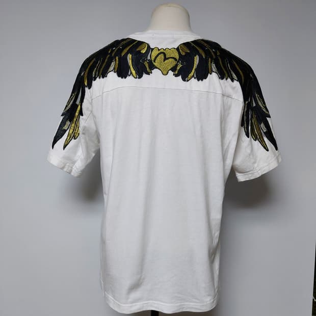 EVISU 화이트 뒷면 날개 자수 반팔티 (XL)