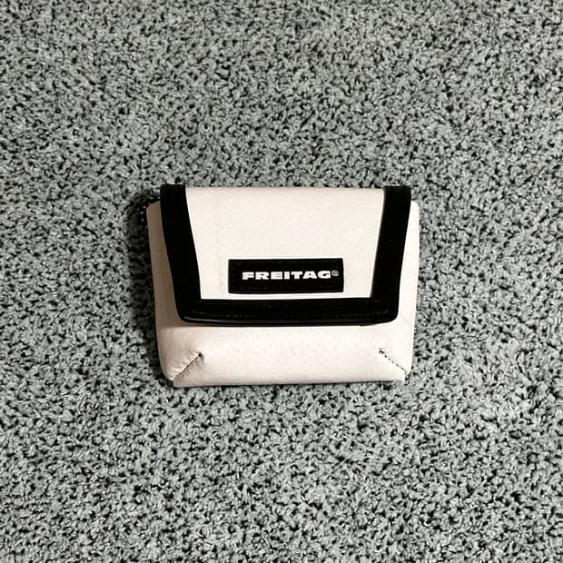 (NEW)새제품 프라이탁 올흰 미니 메신저 키링/에어팟 파우치키링