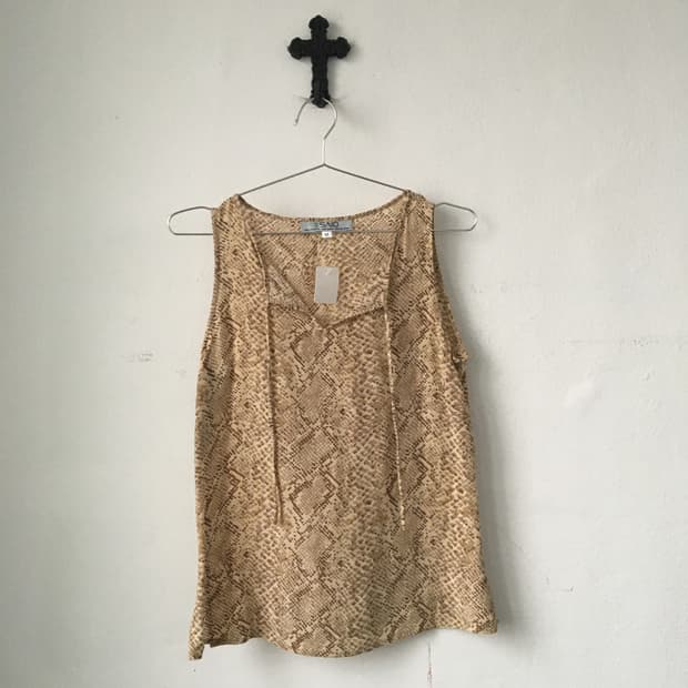 Python pattern sleeveless