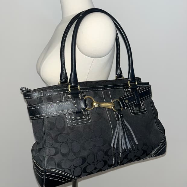 Coach black square shoulder bag