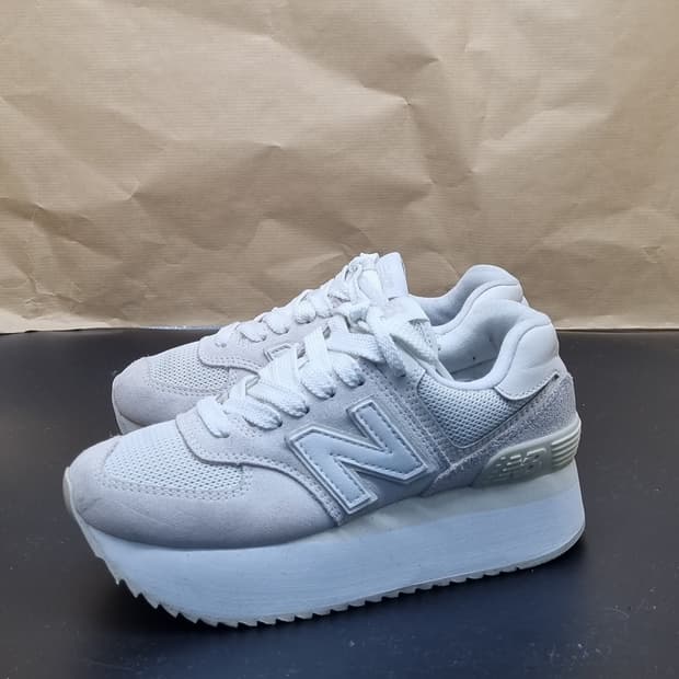 뉴발란스 574 플러스 운동화220