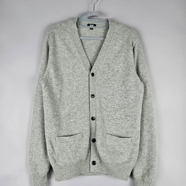 [무료배송]유니클로 M 남성 울100 모100 브이넥 니트 가디건