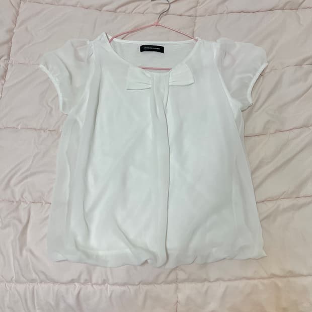 화이트 리본 블라우스