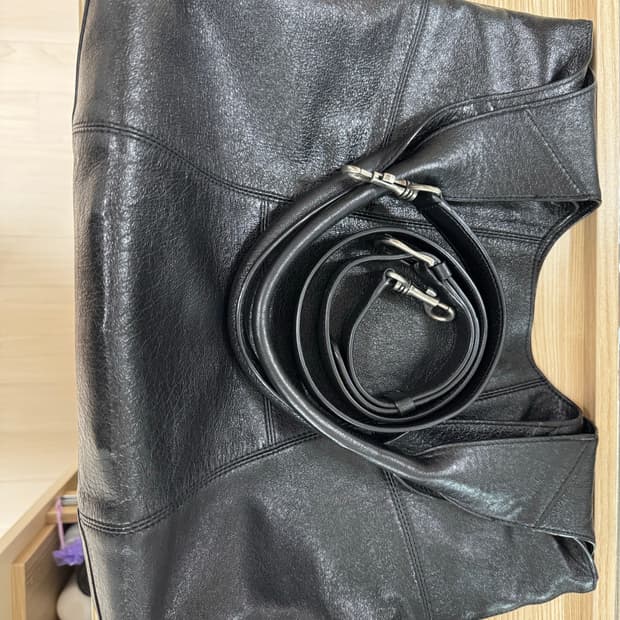 벨리에 프로치다 레더백