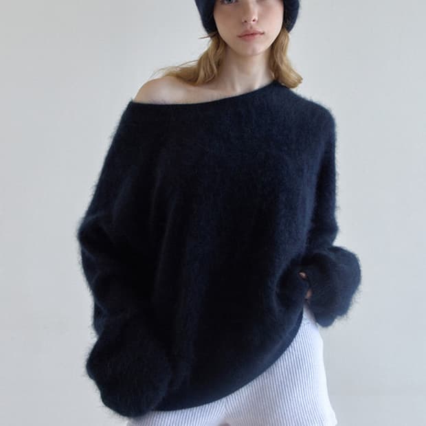 (택O) 레이지지 울100% 클라우드 오프숄더 울 니트 (블랙)