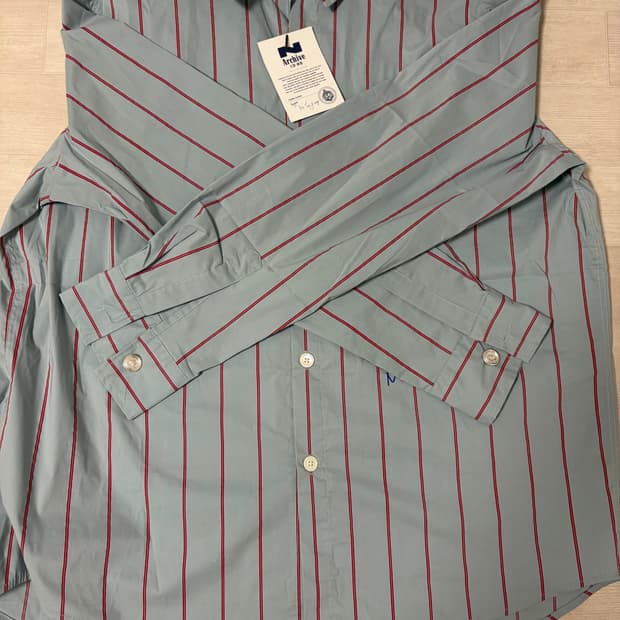 N archive 2025년 셔츠(택있는 새상품)