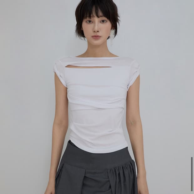 새상품) 플레어업 티셔츠 / 원가 :6.9만