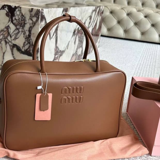 미우미우(Miu Miu) '보(Beau) 토트백