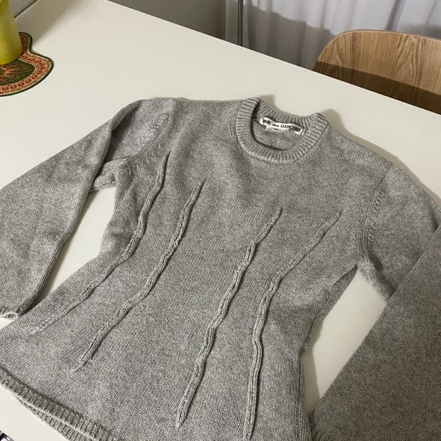 꼼데가르송 니트 xs사이즈