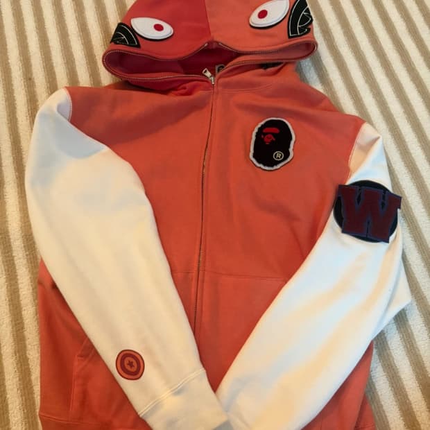 베이프 후드집업