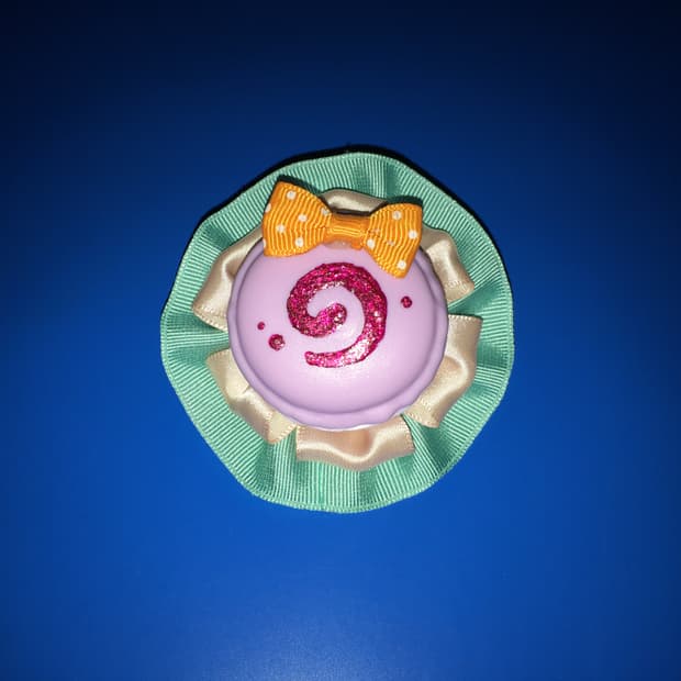 [handmade] ghost flower Macaron brooch