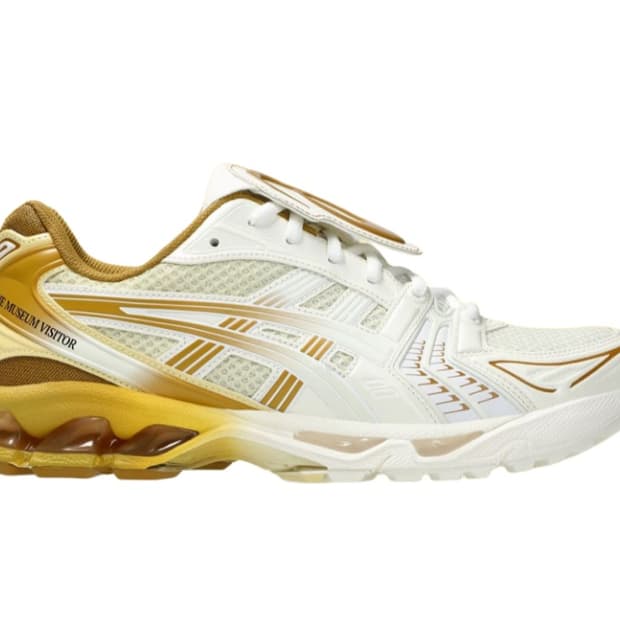 아식스 더뮤지엄비지터 젤카야노14 네츄럴 285