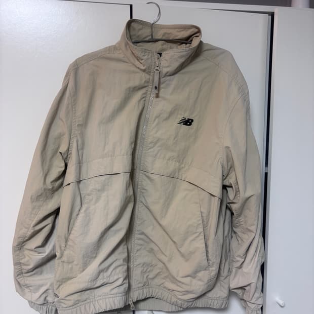 뉴발란스 바람막이 베이지 95