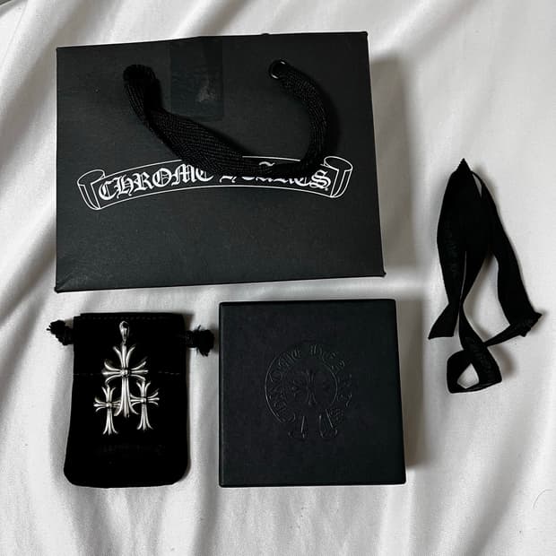 크롬하츠 트리플 크로스 펜던트