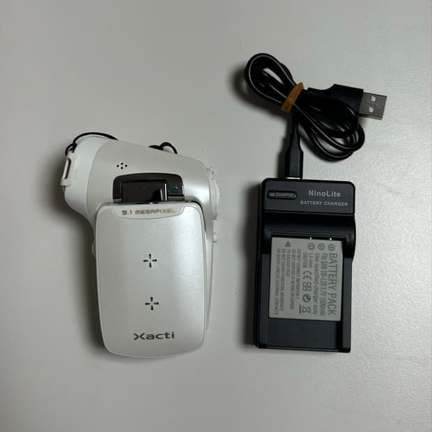Sanyo xacti cg9 화이트