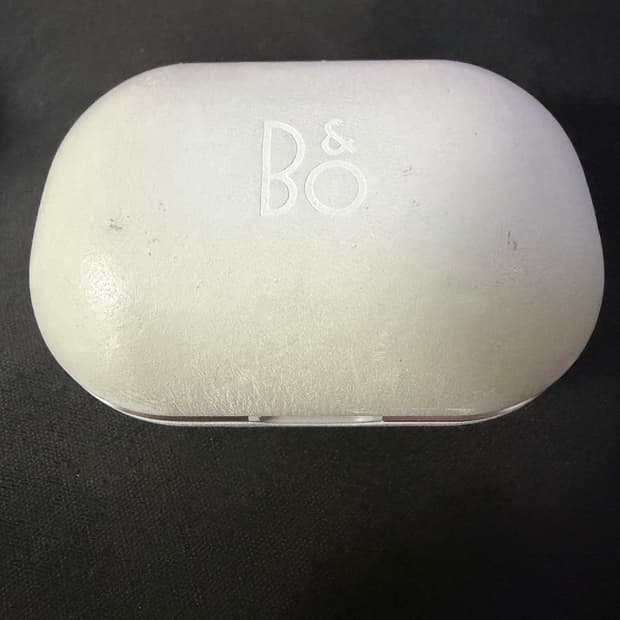 뱅앤올룹슨 베오플레이 E8 2.0