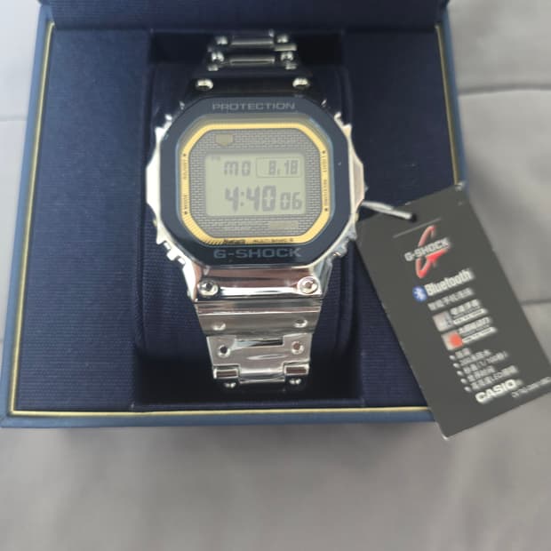 지샥 GMW-B5000SS 50주년 시계 팝니다.