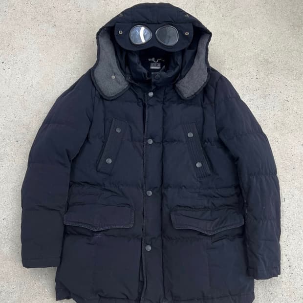 CP컴퍼니 구스다운 고글 패딩 자켓
