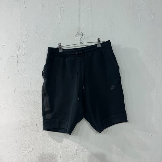 나이키 테크팩 반바지 L