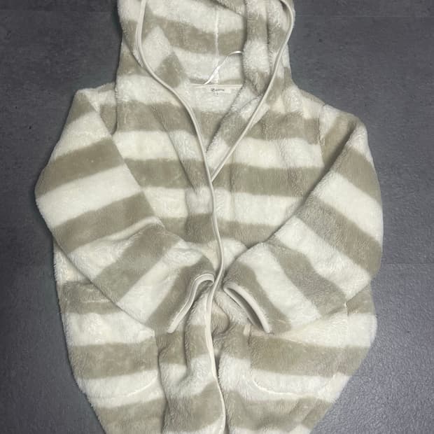 베이지 퍼 후드 후리스 가디건