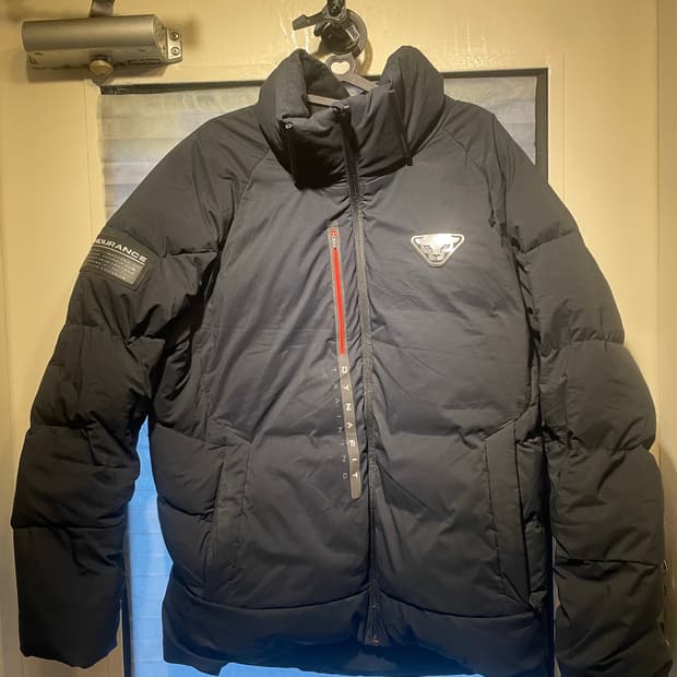 다이나핏 트레이닝 패딩 블랙 100