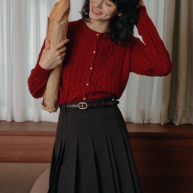 룩캐스트 플리츠 스커트