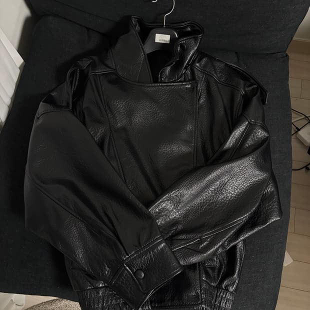 ZARA 페이크 레더 자켓