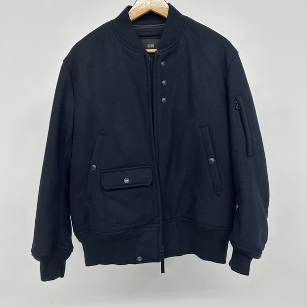 유니클로 엔지니어드 가먼츠 블루종