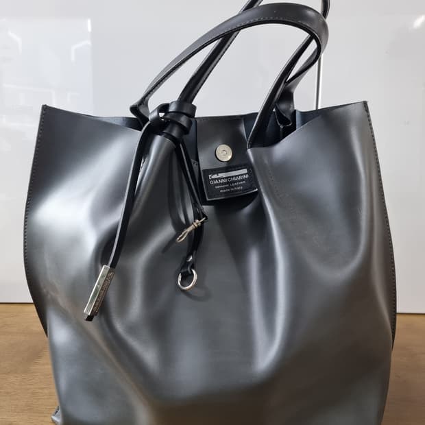 새상품)Gianni Chiarini 소가죽 토트백 블랙
