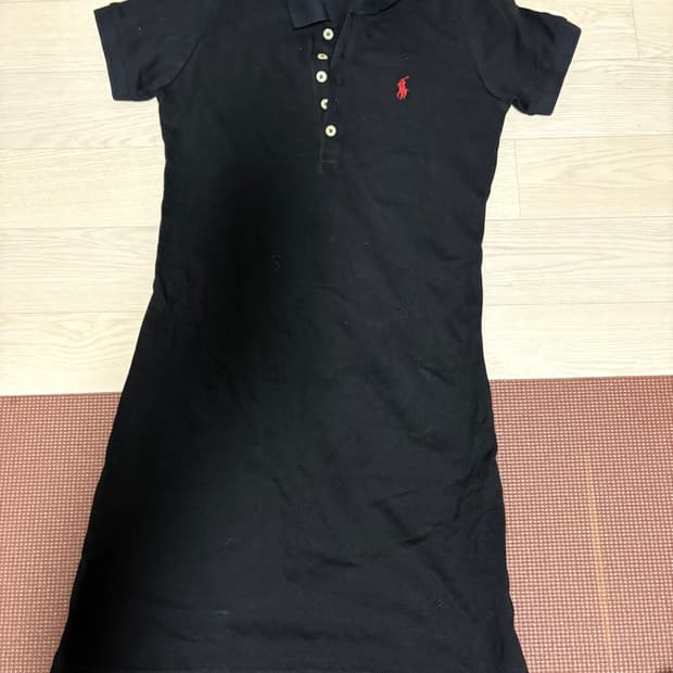 폴로 블랙 원피스