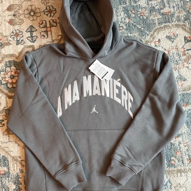조던 x 아마 마니에르 후드 (새제품. L. 105)
