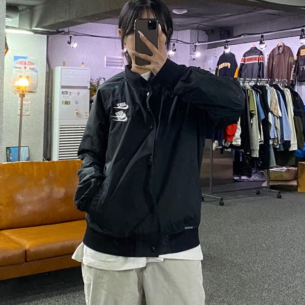 나이키 월드투어 우븐 봄버 자켓 B4771