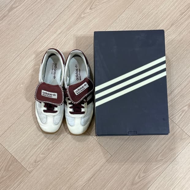 아디다스 x 웨일스 보너 삼바 285