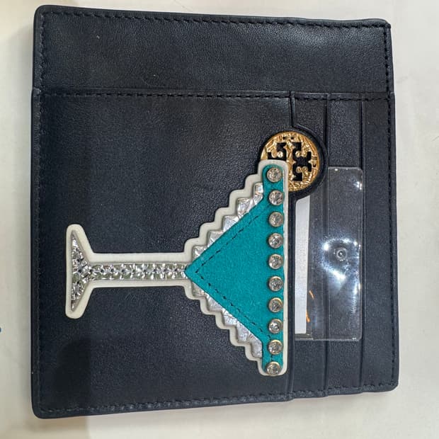 [새상품] 토리버치 블랙 카드지갑 칵테일 장식