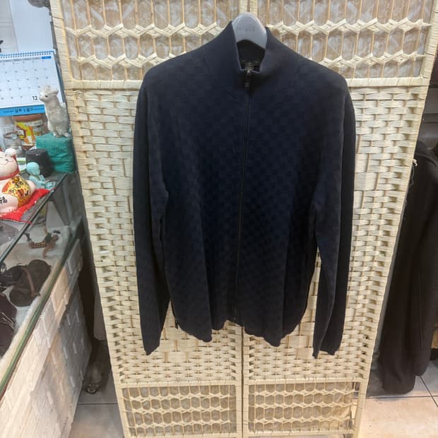 100 정품 루이비통 다미에 캐시혼방 집업 팝니다