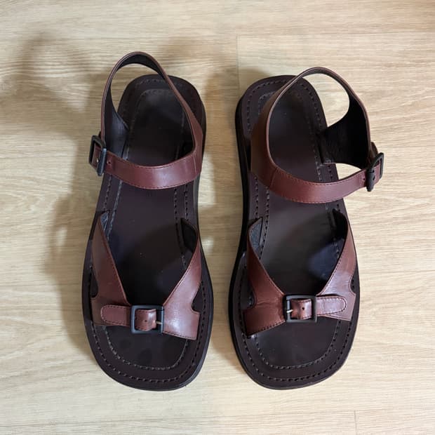 더로우 게리샌들 37.5사이즈