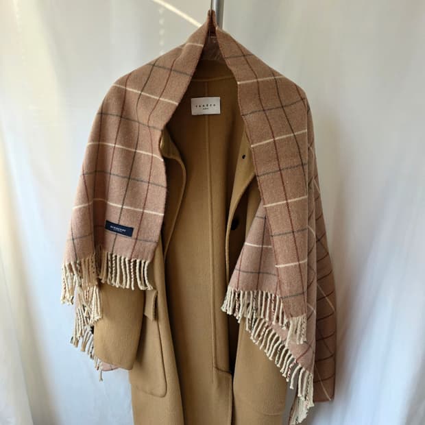 거의새것) 정품 버버리 울100% 무릎담요 겸 숄