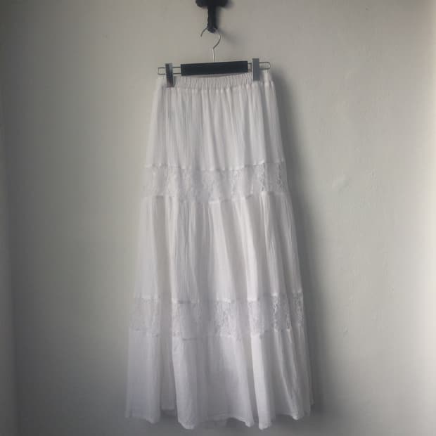 Lace layered white long skirt