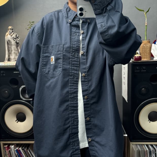 칼하트 네이비셔츠