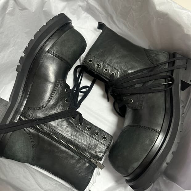 코인서울 쏘유레슈어 270size 새것