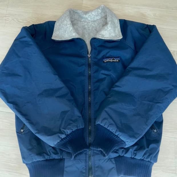 80년대 초반 파타고니아 쉘드 신칠라 봄버 자켓 (네이비)